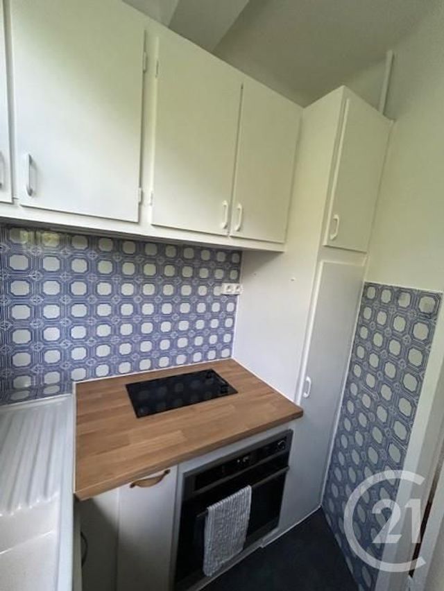 Appartement F2 à louer - 2 pièces - 39.88 m2 - PARIS - 75015 - ILE-DE-FRANCE - Century 21 Vouillé