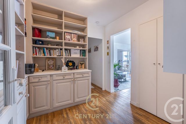 Appartement F2 à vendre - 2 pièces - 54.32 m2 - PARIS - 75015 - ILE-DE-FRANCE - Century 21 Vouillé