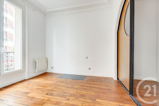 Appartement F2 à vendre - 2 pièces - 40.0 m2 - PARIS - 75015 - ILE-DE-FRANCE - Century 21 Vouillé