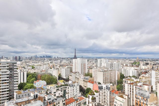 - PARIS - 