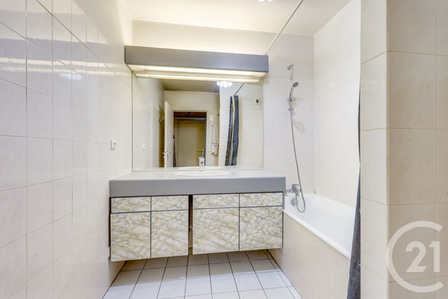 Appartement F4 à vendre - 4 pièces - 97.48 m2 - PARIS - 75015 - ILE-DE-FRANCE - Century 21 Vouillé