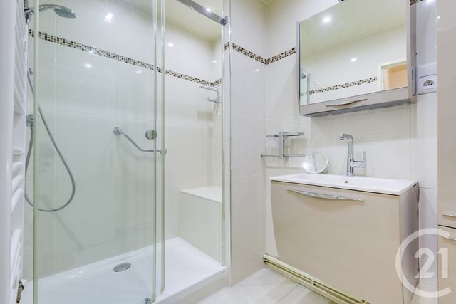 Appartement F3 à vendre - 3 pièces - 67.0 m2 - PARIS - 75015 - ILE-DE-FRANCE - Century 21 Vouillé