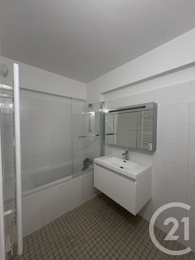 Appartement F3 à vendre - 3 pièces - 66.74 m2 - PARIS - 75015 - ILE-DE-FRANCE - Century 21 Vouillé