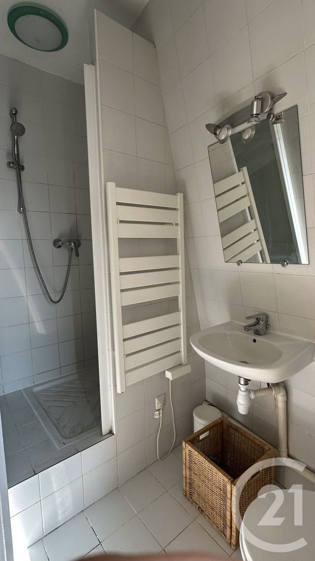 Appartement F1 à vendre - 1 pièce - 22.3 m2 - PARIS - 75015 - ILE-DE-FRANCE - Century 21 Vouillé