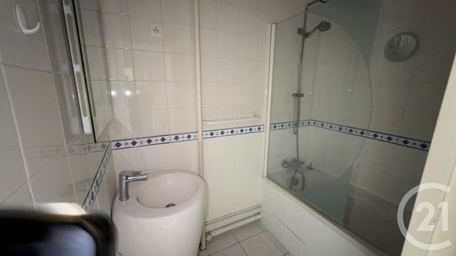Appartement F2 à vendre - 2 pièces - 50.68 m2 - PARIS - 75015 - ILE-DE-FRANCE - Century 21 Vouillé