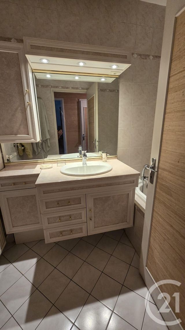 Appartement à louer - 4 pièces - 85.39 m2 - PARIS - 75015 - ILE-DE-FRANCE - Century 21 Vouillé