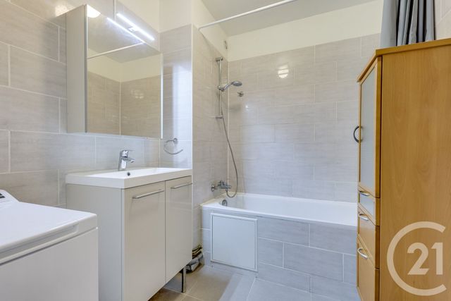 Appartement T3 à vendre - 3 pièces - 63.0 m2 - PARIS - 75015 - ILE-DE-FRANCE - Century 21 Vouillé