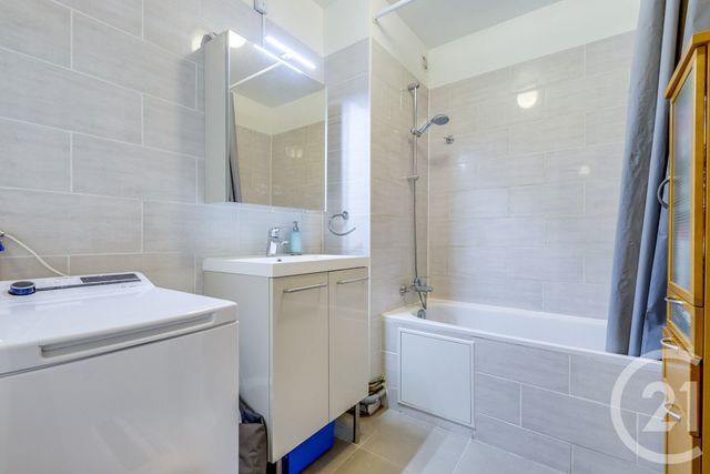 Appartement T3 à vendre - 3 pièces - 63.0 m2 - PARIS - 75015 - ILE-DE-FRANCE - Century 21 Vouillé