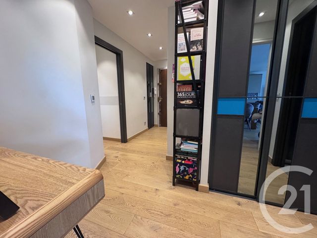Appartement F4 à vendre - 4 pièces - 97.56 m2 - SURESNES - 92 - ILE-DE-FRANCE - Century 21 Vouillé