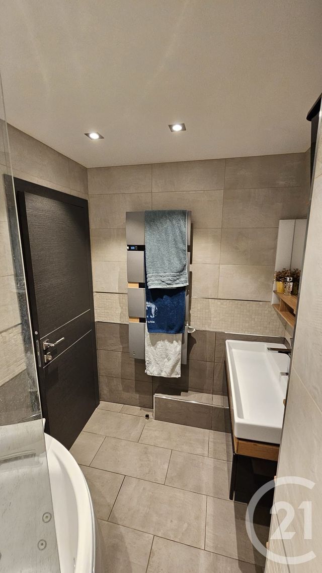 Appartement F4 à vendre - 4 pièces - 97.56 m2 - SURESNES - 92 - ILE-DE-FRANCE - Century 21 Vouillé