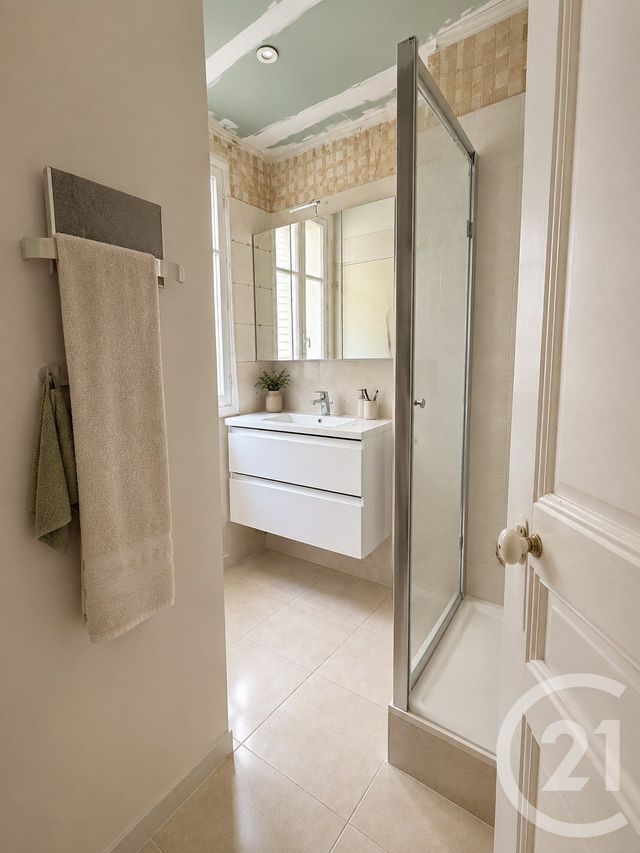 Appartement F2 à vendre - 2 pièces - 43.54 m2 - PARIS - 75015 - ILE-DE-FRANCE - Century 21 Vouillé