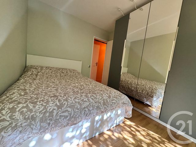 Appartement F2 à louer - 2 pièces - 49.0 m2 - SURESNES - 92 - ILE-DE-FRANCE - Century 21 Vouillé