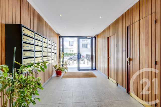 Appartement F2 bis à vendre - 3 pièces - 51.38 m2 - PARIS - 75015 - ILE-DE-FRANCE - Century 21 Vouillé