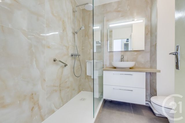 Appartement F2 à vendre - 2 pièces - 41.92 m2 - PARIS - 75015 - ILE-DE-FRANCE - Century 21 Vouillé