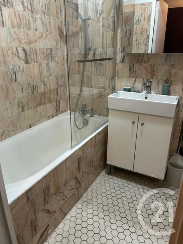 Appartement Studio à louer - 1 pièce - 28.31 m2 - PARIS - 75015 - ILE-DE-FRANCE - Century 21 Vouillé